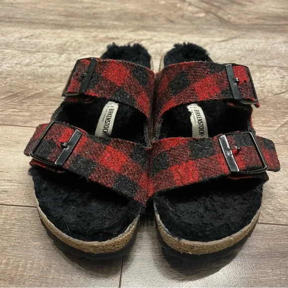 BIRKENSTOCK Sz 37 Arizona Rivet Shearling Sandals RED PLAID Wool (W6 M4) - Picture 4 of 16